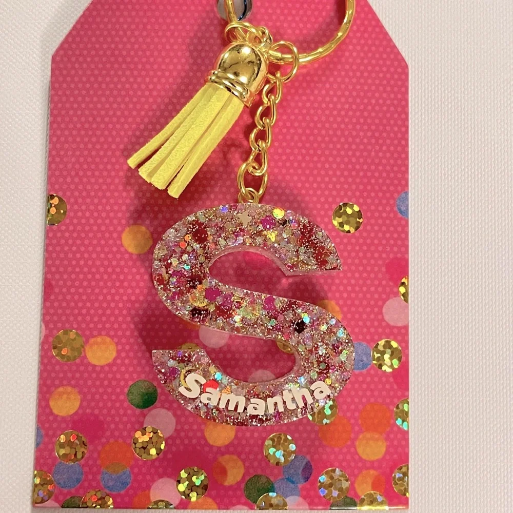 Samantha letter S‎ glitter resin keychain